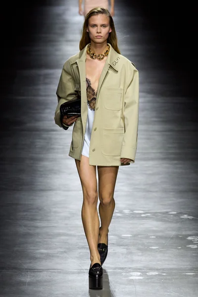 Look 48